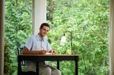 Masada günlük yazan adam.