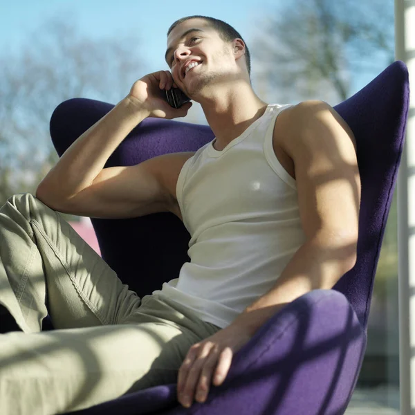 Hombre Hablando Por Teléfono — Foto de Stock