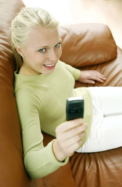 Teenage Girl Taking Picture Camera Phone — Stock Photo, Image