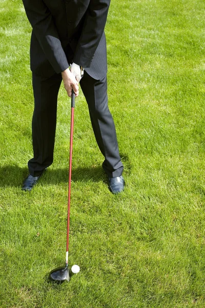 Geschäftsmann Beim Golfspielen Aus Nächster Nähe — Stockfoto