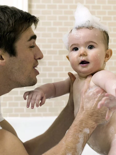 Father Bathing Baby Girl — Stock Photo, Image