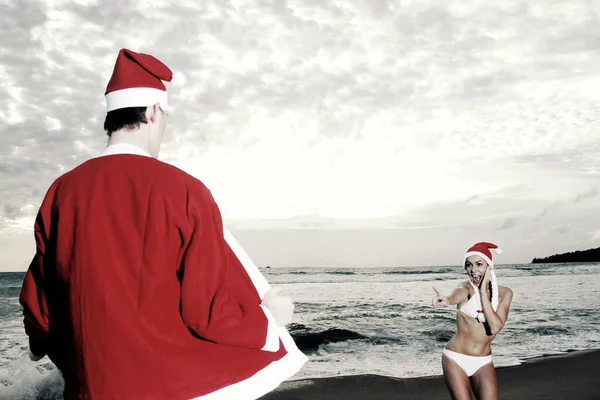 Lady Bikini Screaming Seeing Flasher Santa Suit Exposing Himself Front — Stock Photo, Image