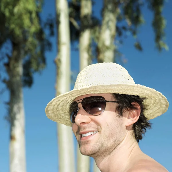 Man Straw Hat Sunglasses — Stock Photo, Image