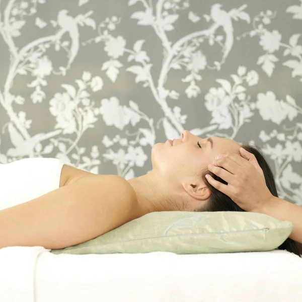 Woman Enjoying Head Massage — Stock Photo, Image