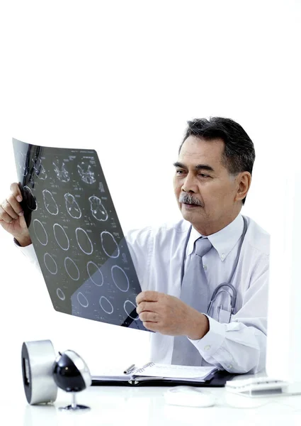 Doctor Working His Desk — Stock Photo, Image