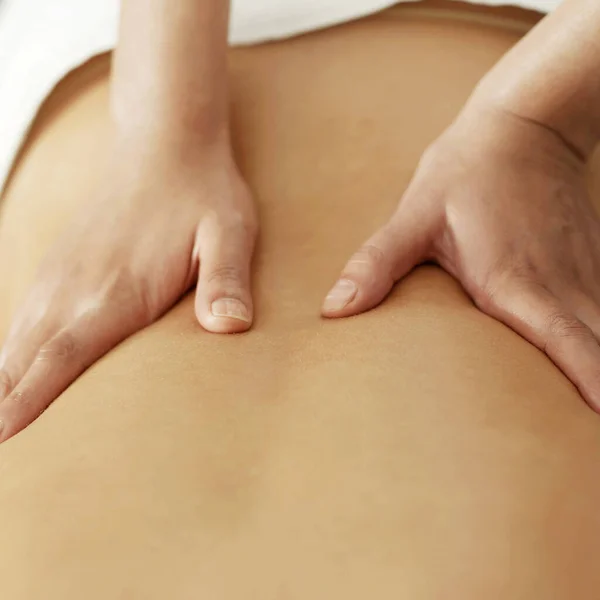 Woman Enjoying Relaxing Body Massage — Stock Photo, Image