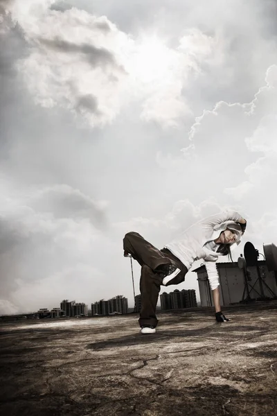Jeune Femme Faisant Mouvement Breakdance — Photo