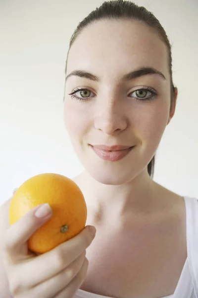 주황색을 여자의 — 스톡 사진