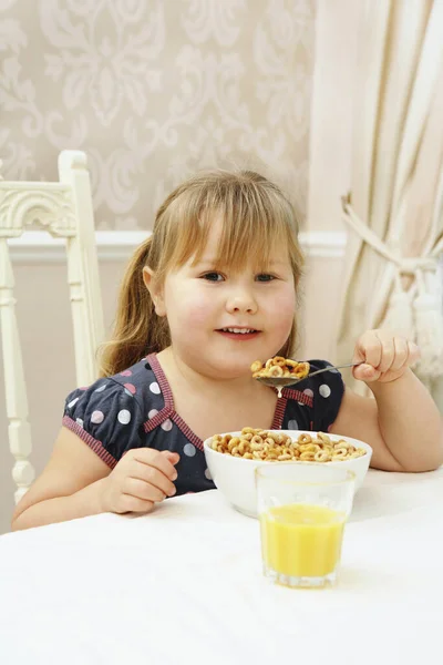 Fille Avoir Petit Déjeuner Sain — Photo