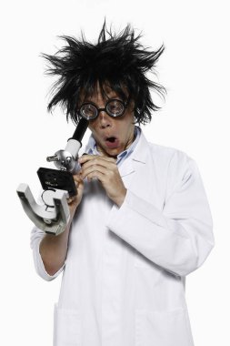 Mikroskoba bakan adam