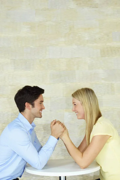 Hombre Mujer Tomados Mano — Foto de Stock