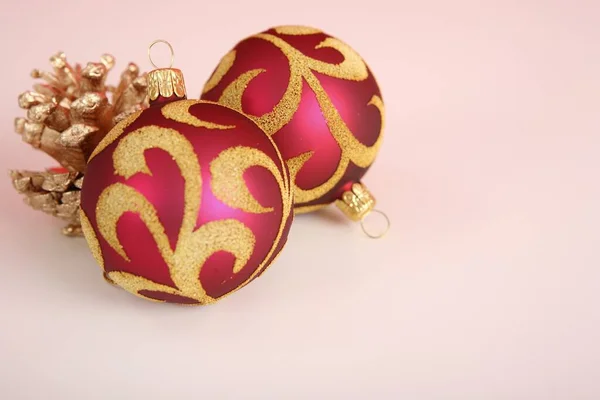 Boules Noël Cône Décoratif Pin Doré — Photo