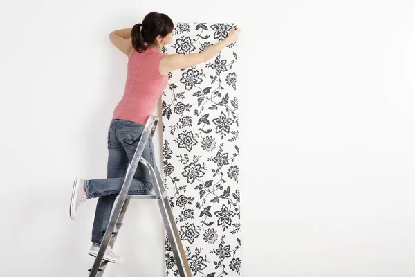 Mujer Decoración Pared Con Fondo Pantalla — Foto de Stock