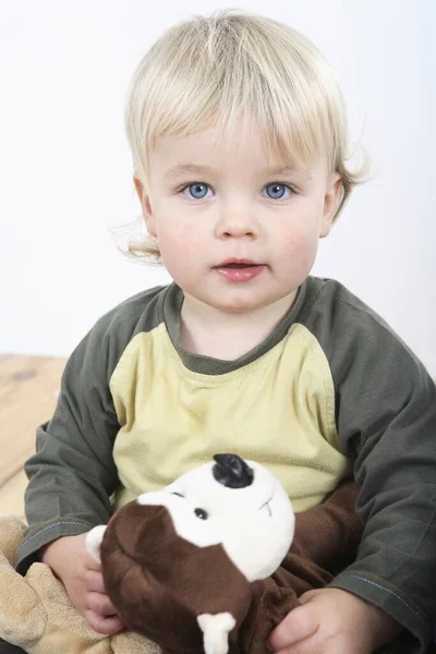 Preschooler His Teddy Bear — Stock Photo, Image