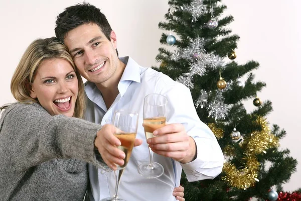 Bebidas Tostadas Para Hombres Mujeres —  Fotos de Stock