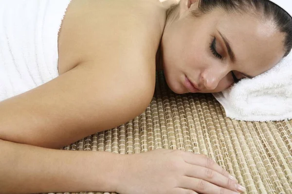 Woman Lying Towel Sleeping — Stock Photo, Image