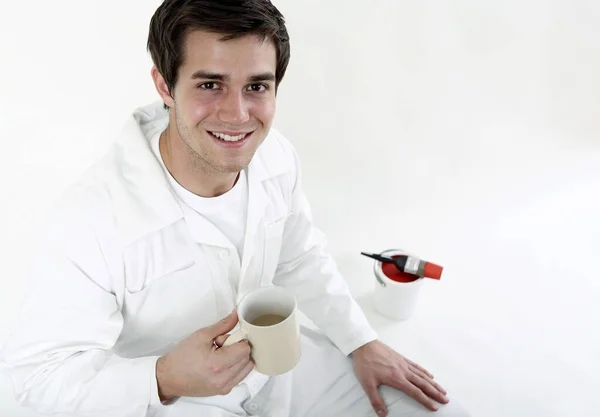 Человек Чашкой Чая Отдыхающий — стоковое фото