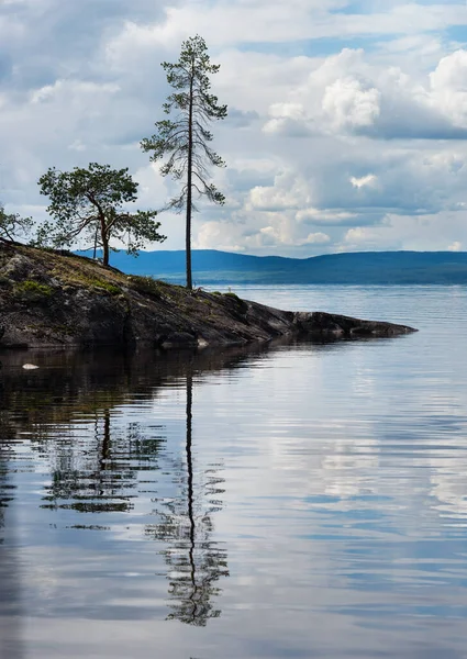 North Karelia lake at summer time. — Stock Photo, Image