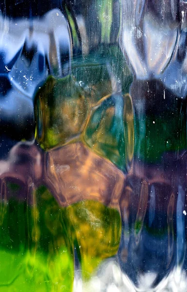 Abstrakta Reflektioner Ovanlig Form Glasfönster Med Smutsigt Damm — Stockfoto
