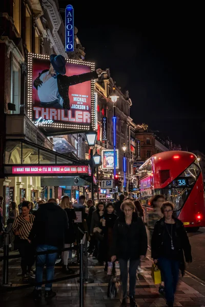 Gece Londra 'da Batı Yakası Canlı Yayında Vurgulandı