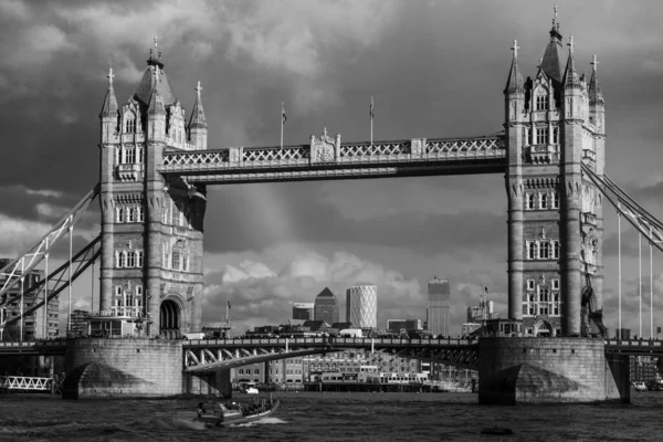 Tower Bridge Londynie Czerni Bieli — Zdjęcie stockowe