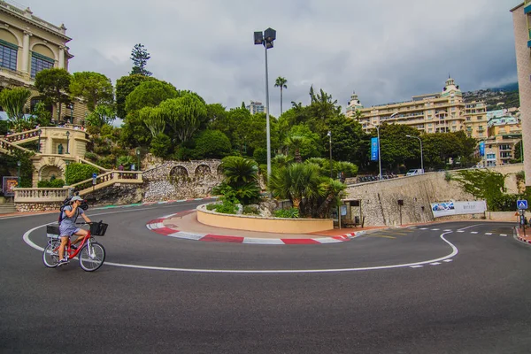 Cyclist Riding Hairpin Turn Monaco Gran Prix Race Track South — Stock Photo, Image