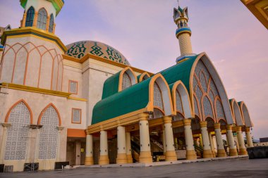 Hubbul Wathan Camii, Batı Nusa Tenggara İslam Merkezi, Lombok, Endonezya Gün Doğumu