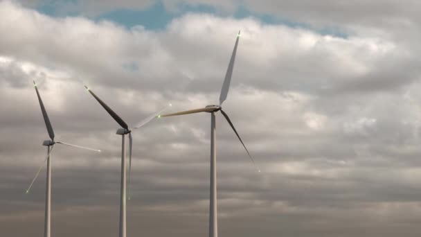 Turbine eoliche su cielo serale nuvoloso. Ecologia e risorse alternative — Video Stock