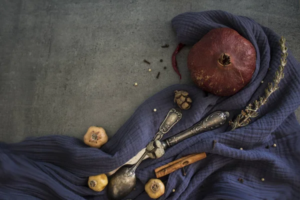 Nature Morte Avec Des Fruits Secs Des Légumes Des Herbes — Photo