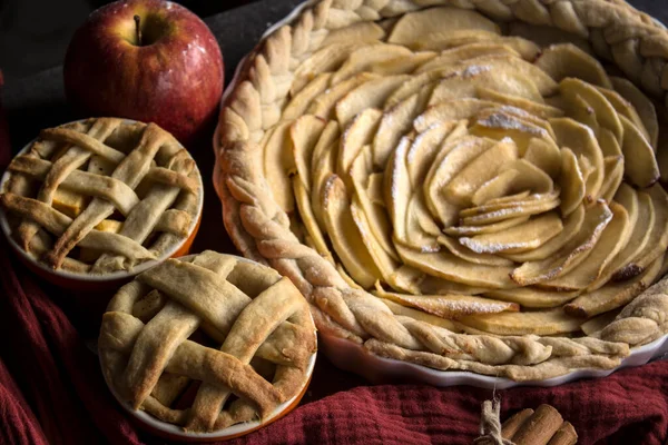 Hausgemachte Apfelkuchen Draufsicht Foto Leckere Apfelkuchen Oder Torte Auf Einem — Stockfoto