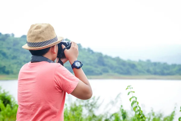 Pequeno Menino Asiático Usando Chapéu Gosta Viajar Para Natureza Segure — Fotografia de Stock