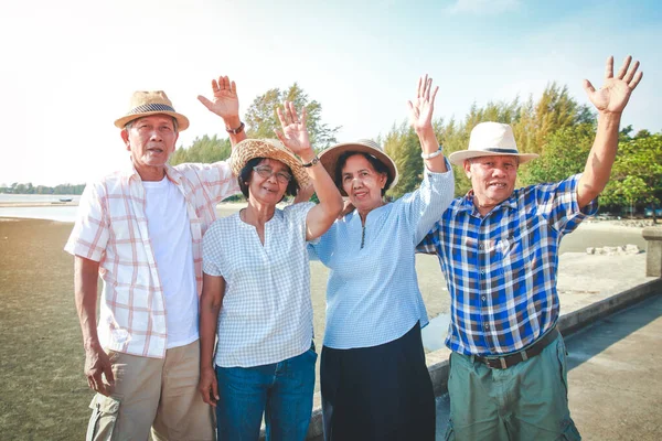 Grupos Asiáticos Idosos Vivem Uma Vida Feliz Após Aposentadoria Conceito — Fotografia de Stock