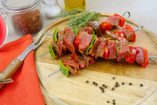 Raw Beef Skewer Peppers — Stock Photo, Image