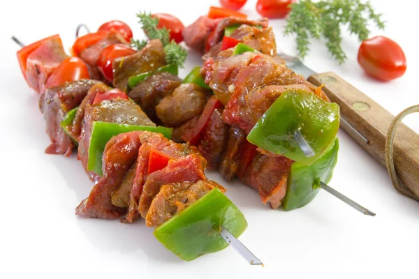 Pincho Carne Cruda Sobre Fondo Blanco — Foto de Stock