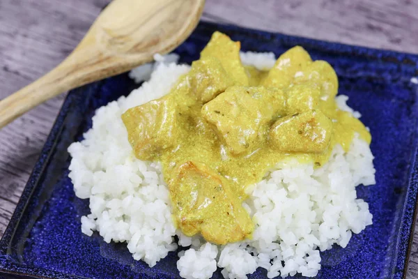 Huhn Curry Und Kokosmilch Gekocht — Stockfoto