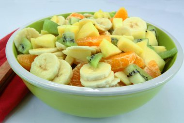 Taze meyve salatası.