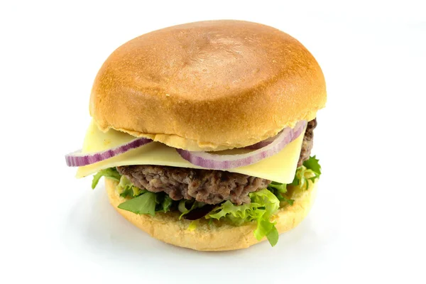 Hamburguesa Con Cebolla Roja Sobre Fondo Blanco — Foto de Stock