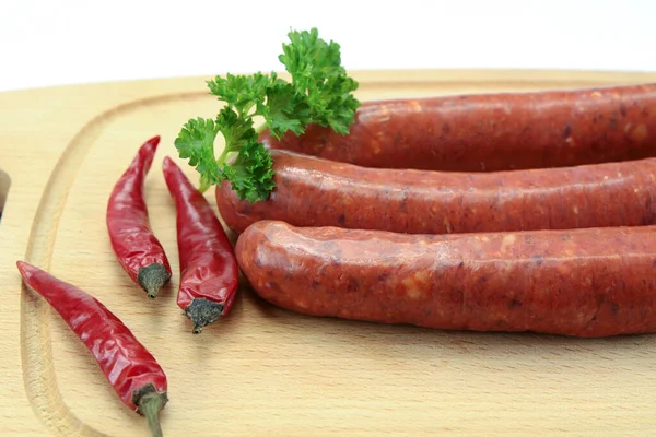 Surowy Merguez Desce Drewnianej — Zdjęcie stockowe