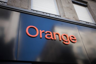 Turuncu markalı cep telefonu aboneliği ve satış mağazası