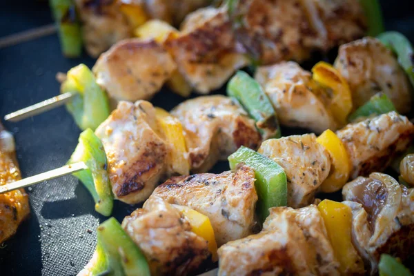 Grilled Chicken Pepper Skewers — Stock Photo, Image