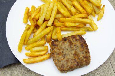 Biftek ve patates kızartması