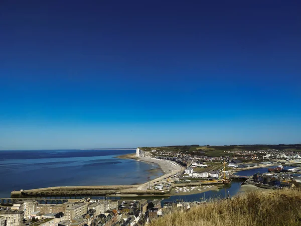 Trport ve Mers-les-Bains şehrinin manzarası