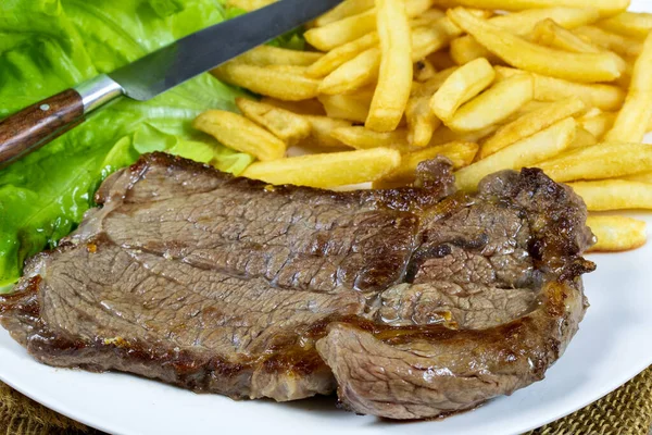 Hovězí Steak Hranolky Talíři — Stock fotografie