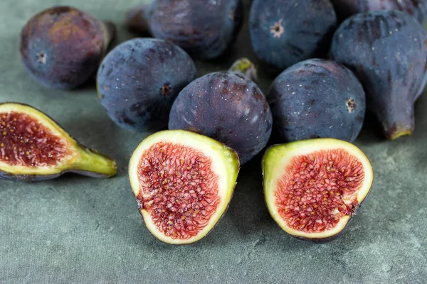 Several Figs Gray Background — Stock Photo, Image