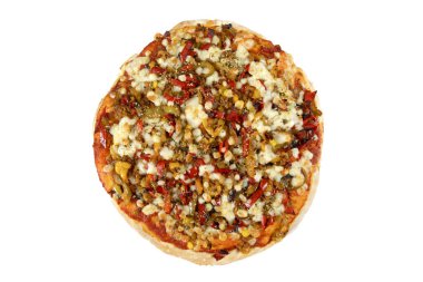 Beyaz arka planda tavuk ve biberli pizza.