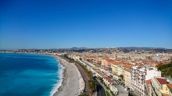 Schöne Küste Mit Einem Schönen Blauen Himmel — Stockfoto