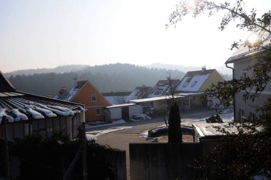 Bölgeye dağılmış yerleşim, kırsal bir bölgedeki köy.