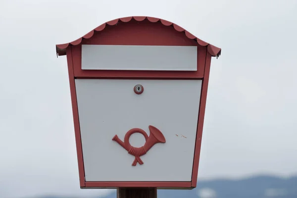 White European Mailbox Post Horn Red Frame — Stock Photo, Image