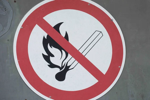Red Open Fire Prohibited Sign Crossed Out Matchstick Flame — Stock Photo, Image