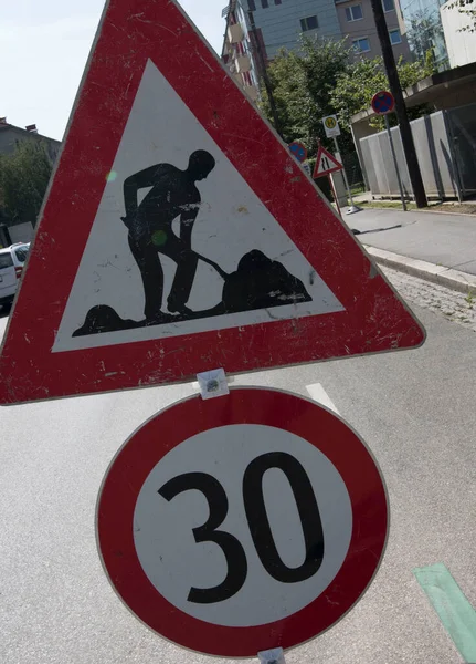 Atenção Obras Rodoviárias Sinal Trânsito Construção Reparação Obras Estrada — Fotografia de Stock